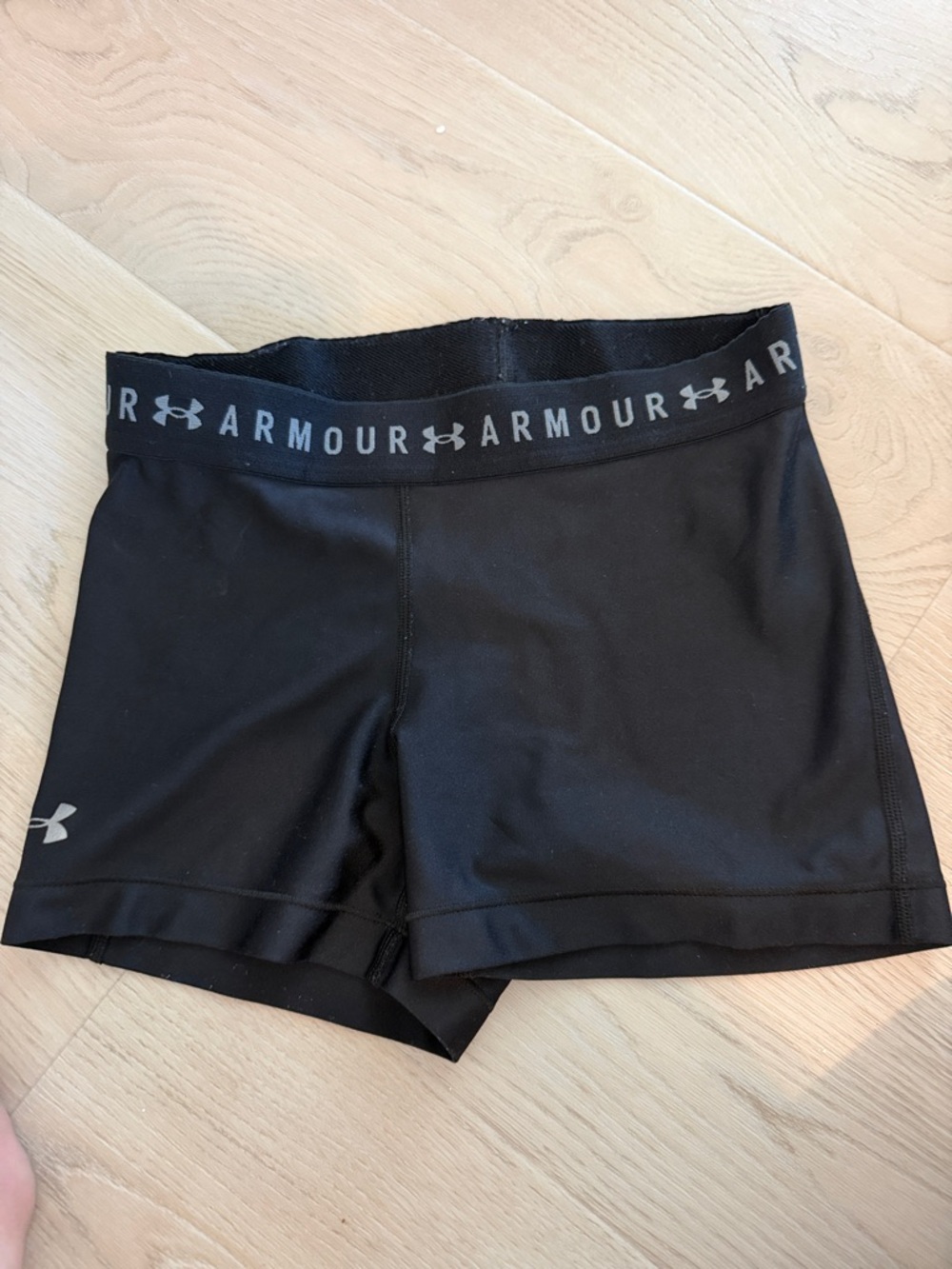 Under Armour Women’s Black Logo Waistband Bike Shorts
